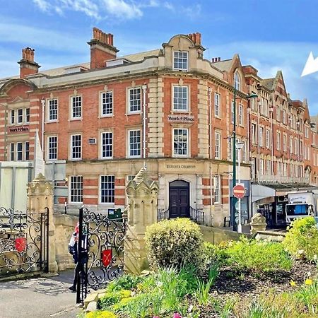 Cosy 2 Bed Apartment Minutes From Bournemouth Beach & Town Esterno foto